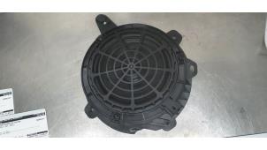 Gebruikte Luidspreker Peugeot 208 II (UB/UH/UP) 1.2 Vti 12V PureTech 130 Prijs € 15,00 Margeregeling aangeboden door De Witte Boerderij AutoMotive