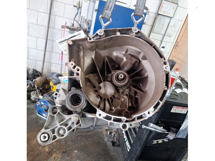 Gebruikte Versnellingsbak Ford Focus 3 1.0 Ti-VCT EcoBoost 12V 100 Prijs € 450,00 Margeregeling aangeboden door De Witte Boerderij AutoMotive