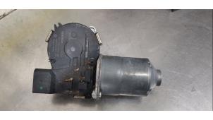 Gebruikte Ruitenwissermotor voor Volkswagen T-Cross 1.0 TSI 110 12V Prijs € 50,00 Margeregeling aangeboden door De Witte Boerderij AutoMotive