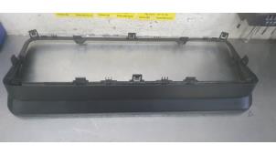 Gebruikte Kilometerteller sierlijst Mercedes Sprinter 3,5t (907.6/910.6) 315 CDI 2.0 D RWD Prijs € 30,25 Inclusief btw aangeboden door De Witte Boerderij AutoMotive