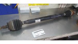 Gebruikte Steekas rechts-voor Volkswagen Polo VI (AW1) 1.0 TSI 12V Prijs € 225,00 Margeregeling aangeboden door De Witte Boerderij AutoMotive