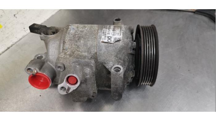 Gebruikte Aircopomp Volkswagen Polo V (6R) 1.6 TDI 16V 90 Prijs € 25,00 Margeregeling aangeboden door De Witte Boerderij AutoMotive