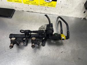 Gebruikte Injector brug Fiat 500 (312) 0.9 TwinAir 80 Prijs € 45,00 Margeregeling aangeboden door De Witte Boerderij AutoMotive