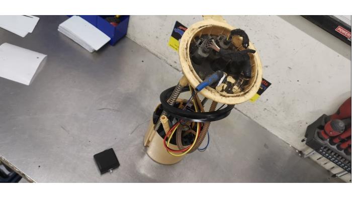 Gebruikte Tank element Pomp Porsche Macan (95B) 3.0 S Diesel V6 24V Prijs € 95,00 Margeregeling aangeboden door De Witte Boerderij AutoMotive