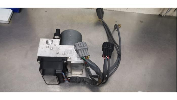 Gebruikte ABS Pomp Nissan 350 Z (Z33) 3.5 V6 24V Prijs € 150,00 Margeregeling aangeboden door De Witte Boerderij AutoMotive