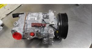 Gebruikte Pomp Airco Volkswagen Polo VI (AW1) 1.0 TSI 12V Prijs € 50,00 Margeregeling aangeboden door De Witte Boerderij AutoMotive