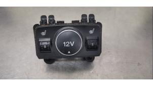 Gebruikte Stoelverwarmings Schakelaar Ford Grand C-Max Prijs € 15,00 Margeregeling aangeboden door De Witte Boerderij AutoMotive