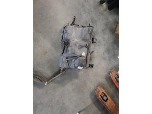 Gebruikte Adblue tank Renault Trafic (1FL/2FL/3FL/4FL) 1.6 dCi Twin Turbo Prijs € 181,50 Inclusief btw aangeboden door De Witte Boerderij AutoMotive