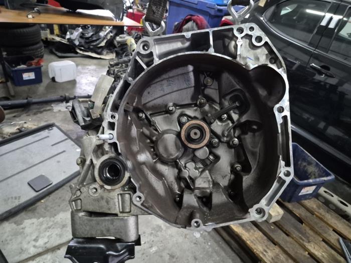 Gebruikte Versnellingsbak Renault Captur II (RJB) 1.0 TCe 12V Prijs € 750,00 Margeregeling aangeboden door De Witte Boerderij AutoMotive