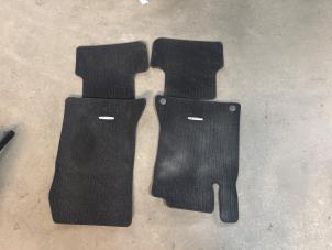 Gebruikte Matten Set Mercedes A (W176) 1.6 A-180 16V Prijs € 25,00 Margeregeling aangeboden door De Witte Boerderij AutoMotive