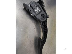 Gebruikte Gaspedaalpositie Sensor Mercedes A (W176) 1.6 A-180 16V Prijs € 20,00 Margeregeling aangeboden door De Witte Boerderij AutoMotive