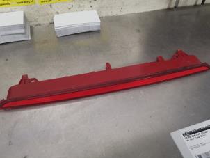 Gebruikte Extra Remlicht midden Volkswagen Golf VIII Variant (GC5) 1.0 TSI 12V Prijs € 15,00 Margeregeling aangeboden door De Witte Boerderij AutoMotive