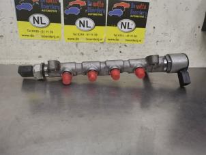 Gebruikte Injector brug Audi Q2 (GAB/GAG) 1.6 30 TDI 16V Prijs € 45,00 Margeregeling aangeboden door De Witte Boerderij AutoMotive