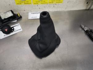 Gebruikte Versnellingspookhoes Toyota Aygo (B40) 1.0 12V VVT-i Prijs € 15,00 Margeregeling aangeboden door De Witte Boerderij AutoMotive