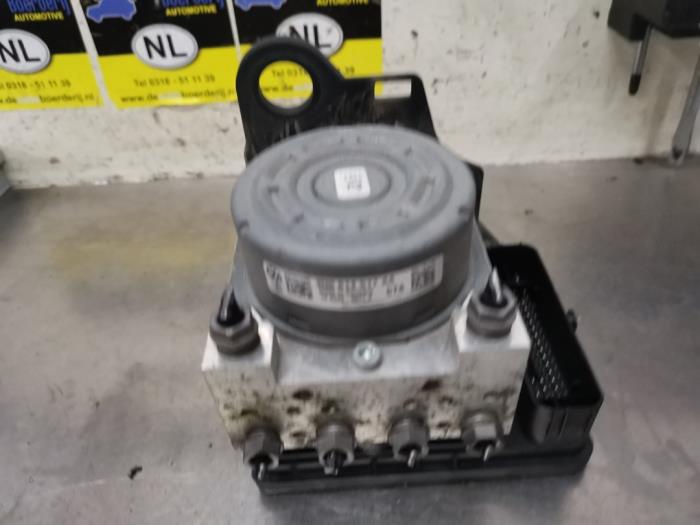 Gebruikte ABS Pomp Audi A3 Sportback (8VA/8VF) 1.2 TFSI 16V Prijs € 50,00 Margeregeling aangeboden door De Witte Boerderij AutoMotive