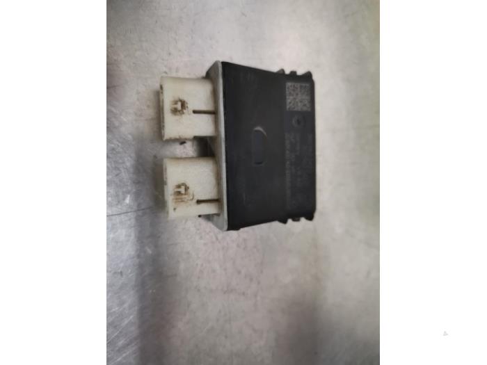 Gebruikte Computer Diversen Porsche Taycan (Y1A) 4S Performance Prijs € 35,00 Margeregeling aangeboden door De Witte Boerderij AutoMotive