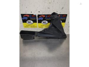 Gebruikte Handremhendel Hoes Ford Puma Prijs € 15,00 Margeregeling aangeboden door De Witte Boerderij AutoMotive