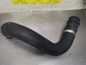 Gebruikte Intercooler Slang Opel Astra K 1.0 Turbo 12V Prijs € 25,00 Margeregeling aangeboden door De Witte Boerderij AutoMotive
