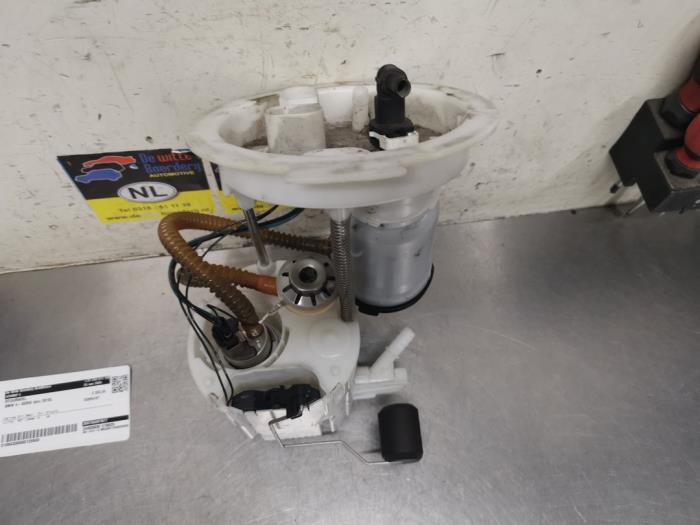Gebruikte Tank element Pomp BMW 4 serie Gran Coupe (F36) 435i 3.0 24V Prijs € 35,00 Margeregeling aangeboden door De Witte Boerderij AutoMotive