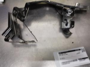 Gebruikte Frontdeel steun Seat Leon Sportstourer (KLF) 1.5 TSI 16V Prijs € 15,00 Margeregeling aangeboden door De Witte Boerderij AutoMotive