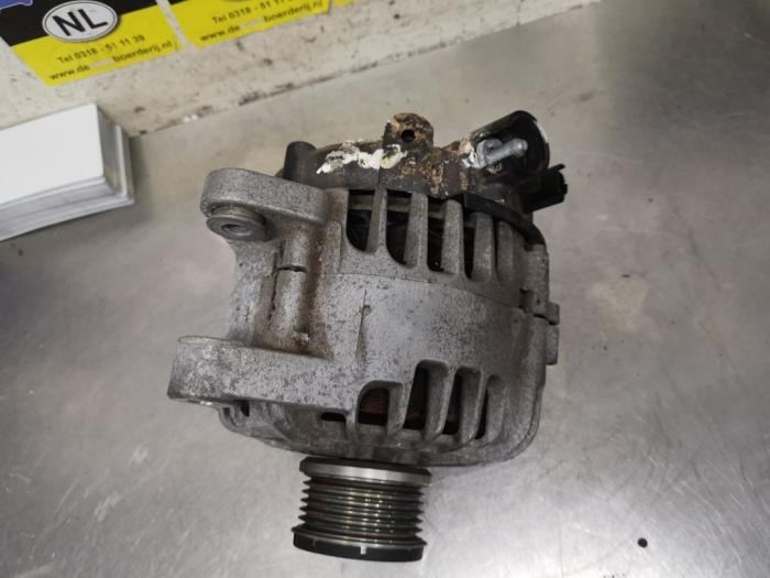 Gebruikte Dynamo Opel Crossland (X) 1.2 Turbo 12V Euro 6 Prijs € 45,00 Margeregeling aangeboden door De Witte Boerderij AutoMotive