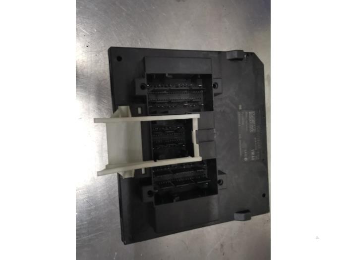 Computer Body Control van een Volkswagen Golf VII (AUA) 2.0 R 4Motion 16V 2014