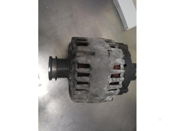 Gebruikte Dynamo Volkswagen Golf VII (AUA) 1.2 TSI 16V Prijs € 35,00 Margeregeling aangeboden door De Witte Boerderij AutoMotive