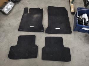 Gebruikte Matten Set Mercedes GLA (156.9) 1.5 180 CDI, d 16V Prijs € 25,00 Margeregeling aangeboden door De Witte Boerderij AutoMotive