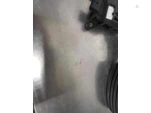 Gebruikte Gaspedaalpositie Sensor Renault Megane III Grandtour (KZ) 1.5 dCi 110 Prijs € 10,00 Margeregeling aangeboden door De Witte Boerderij AutoMotive