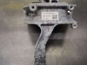 Gebruikte Motorrubber Volkswagen Passat Variant (3G5) 1.5 TSI 16V Prijs € 20,00 Margeregeling aangeboden door De Witte Boerderij AutoMotive