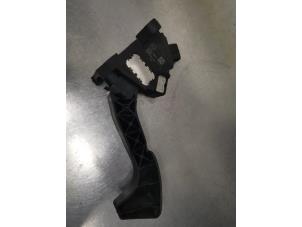 Gebruikte Sensor Gaspedaalpositie Toyota Auris (E18) 1.2 T 16V Prijs € 10,00 Margeregeling aangeboden door De Witte Boerderij AutoMotive