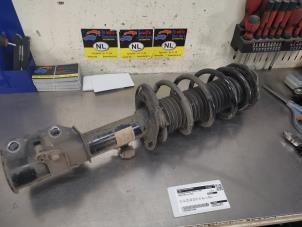 Gebruikte Veerpoot rechts-voor Ford Puma Prijs € 50,00 Margeregeling aangeboden door De Witte Boerderij AutoMotive