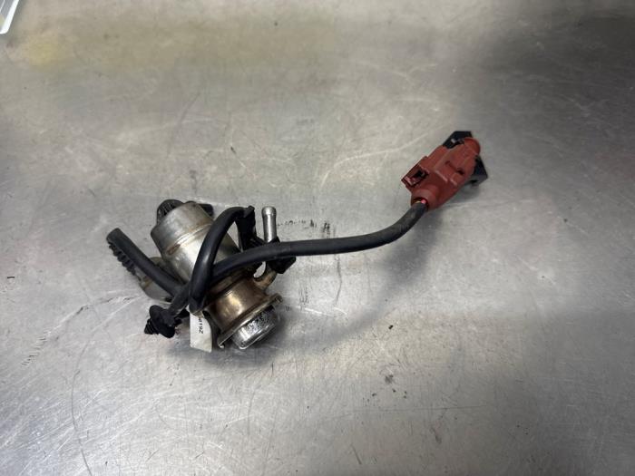 Gebruikte Sensor Adblue Volkswagen Golf VII (AUA) 1.6 TDI 16V Prijs € 65,00 Margeregeling aangeboden door De Witte Boerderij AutoMotive