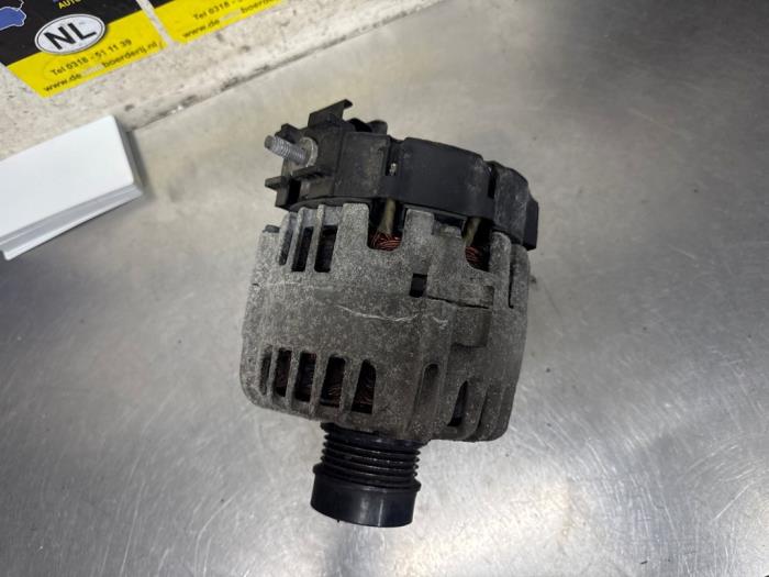 Gebruikte Dynamo Mercedes A (177.0) 2.0 A-250 Turbo 16V Prijs € 125,00 Margeregeling aangeboden door De Witte Boerderij AutoMotive