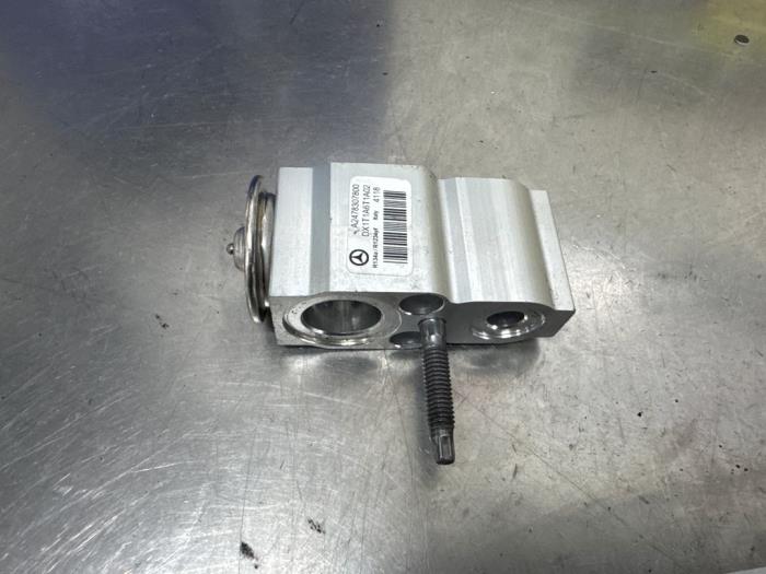 Gebruikte Expansieklep airco Mercedes A (177.0) 2.0 A-250 Turbo 16V Prijs € 20,00 Margeregeling aangeboden door De Witte Boerderij AutoMotive
