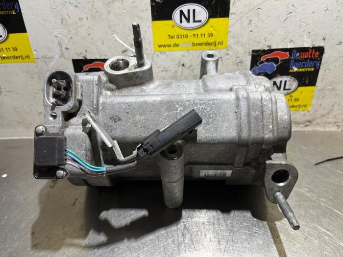 Gebruikte Aircopomp Ford Mondeo V 2.0 Hybrid 16V Prijs € 175,00 Margeregeling aangeboden door De Witte Boerderij AutoMotive