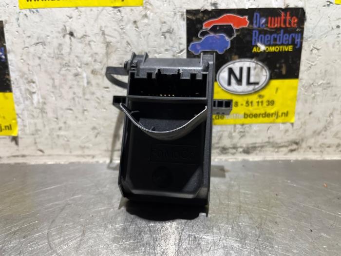 Gebruikte Smart entry computer Ford Fiesta 7 1.0 EcoBoost 12V 100 Prijs € 25,00 Margeregeling aangeboden door De Witte Boerderij AutoMotive