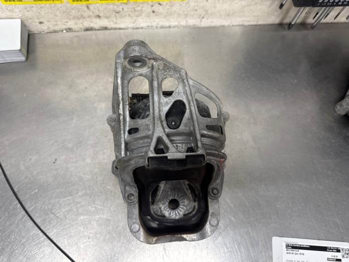 Gebruikte Motorsteun Audi S4 Avant (B9) 3.0 TFSI V6 24V Prijs € 45,00 Margeregeling aangeboden door De Witte Boerderij AutoMotive