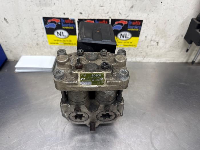 Gebruikte ABS Pomp Audi 100 (C3) 2.2 CS,CD Prijs € 150,00 Margeregeling aangeboden door De Witte Boerderij AutoMotive
