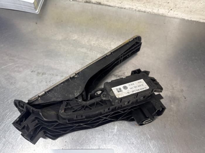 Gebruikte Sensor Gaspedaalpositie Volkswagen Scirocco (137/13AD) 1.4 TSI 160 16V Prijs € 10,00 Margeregeling aangeboden door De Witte Boerderij AutoMotive