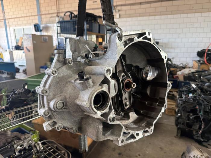 Gebruikte Versnellingsbak Volkswagen Polo VI (AW1) 1.0 TSI 12V Prijs € 950,00 Margeregeling aangeboden door De Witte Boerderij AutoMotive