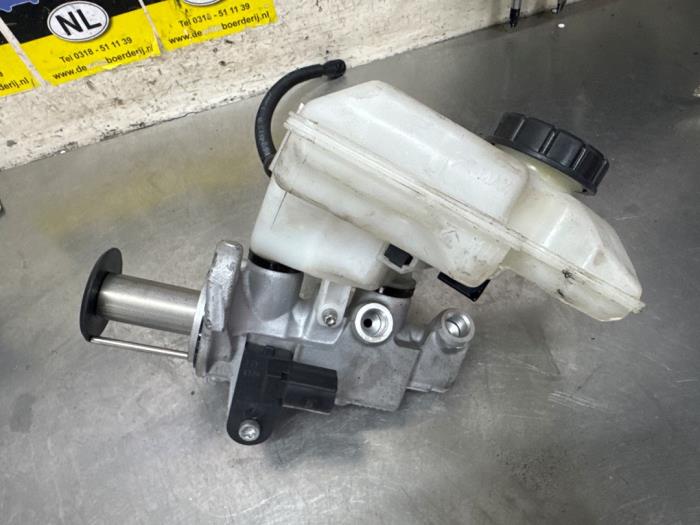 Gebruikte Hoofdremcilinder Volkswagen Polo VI (AW1) 1.0 TSI 12V Prijs € 10,00 Margeregeling aangeboden door De Witte Boerderij AutoMotive