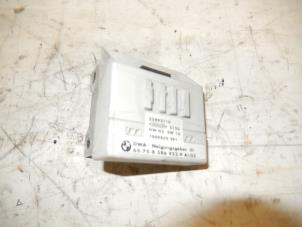 Gebruikte Alarm relais BMW 3 serie (E46/2) 320 Ci 24V Prijs € 25,00 Margeregeling aangeboden door De Witte Boerderij B.V.