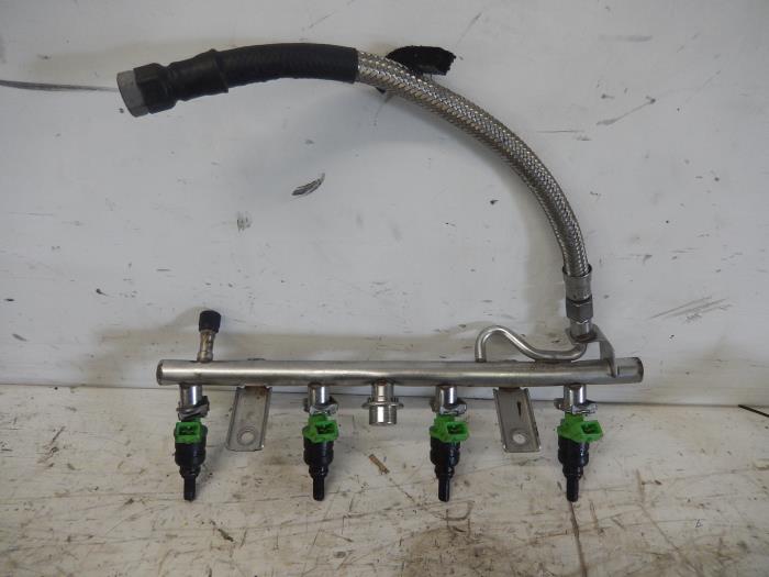 Gebruikte Verstuiver brug Mercedes C (W203) 1.8 C-180K 16V Prijs € 150,00 Margeregeling aangeboden door De Witte Boerderij AutoMotive