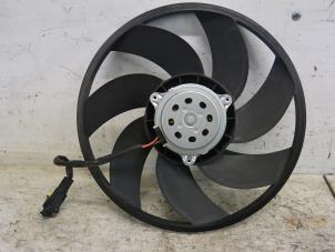 Gebruikte Koelvin Motor Peugeot Partner Tepee (7A/B/C/D/E/F/G/J/P/S) 1.6 HDI 75 Prijs € 50,00 Margeregeling aangeboden door De Witte Boerderij AutoMotive