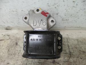 Gebruikte Motorrubber Peugeot Partner Tepee (7A/B/C/D/E/F/G/J/P/S) 1.6 HDI 75 Prijs € 35,00 Margeregeling aangeboden door De Witte Boerderij AutoMotive