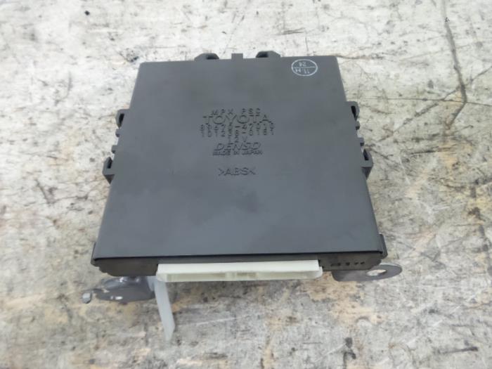 Gebruikte Computer Cruise Control Toyota Prius (NHW20) 1.5 16V Prijs € 50,00 Margeregeling aangeboden door De Witte Boerderij AutoMotive