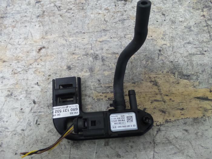 Brandstofdruk sensor van een Seat Ibiza IV (6J5) 1.6 TDI 105 2011
