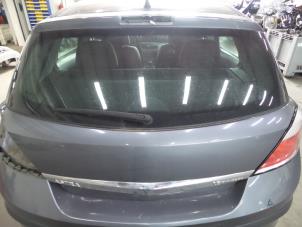 Gebruikte Achterklep Opel Astra H (L48) 1.6 16V Twinport Prijs € 150,00 Margeregeling aangeboden door De Witte Boerderij AutoMotive