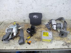 Gebruikte Module + Airbag Set Toyota Prius (NHW20) 1.5 16V Prijs € 450,00 Margeregeling aangeboden door De Witte Boerderij AutoMotive